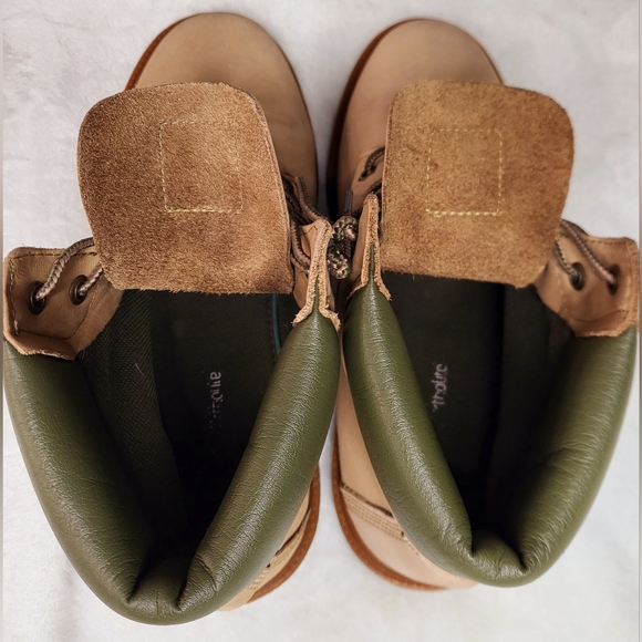 EUC ☆ UniSex Timberlands - Picture 3 of 11